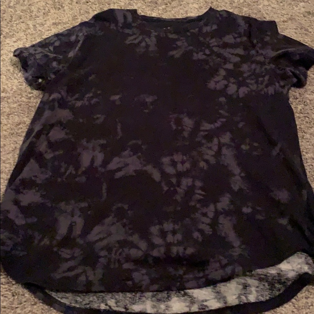 Hollister curved hem tee